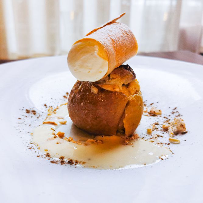 Bratapfel mit Vanillesauce