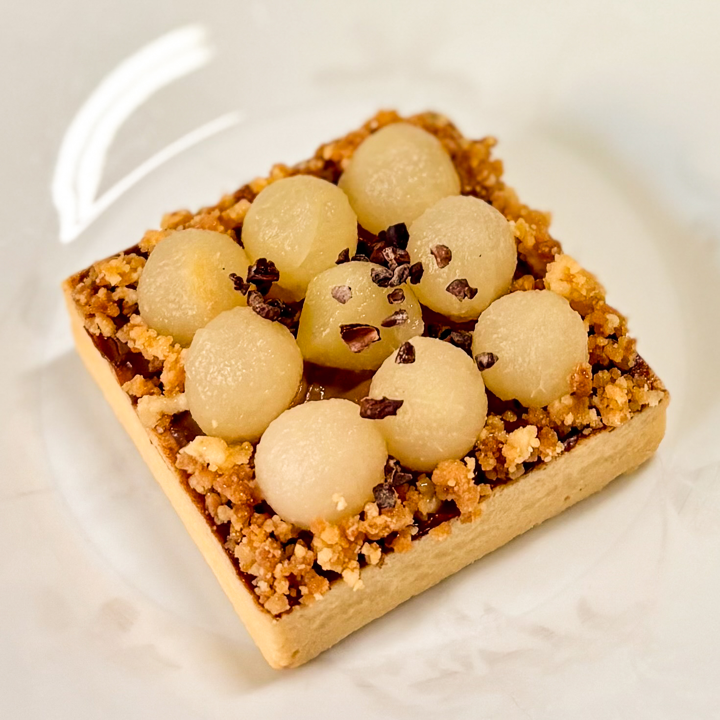 TARTELETTES AUX NOIX ET POIRE POCHÉE
